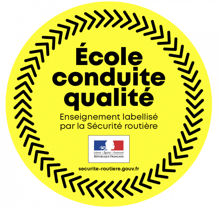Macaron jaune École conduite qualité, enseignement labellisé par la Sécurité routière et la République Française.